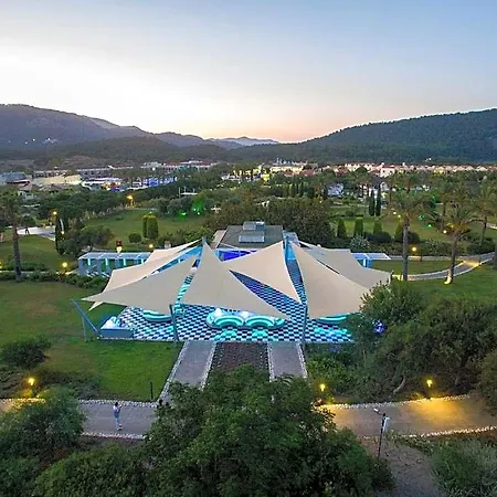 Tui Blue Tropical Hotell 4*